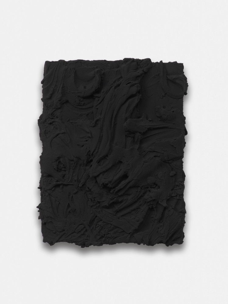 ‘Avarice (Spinel black)’, 2023, Mixed media auf Aluminium 